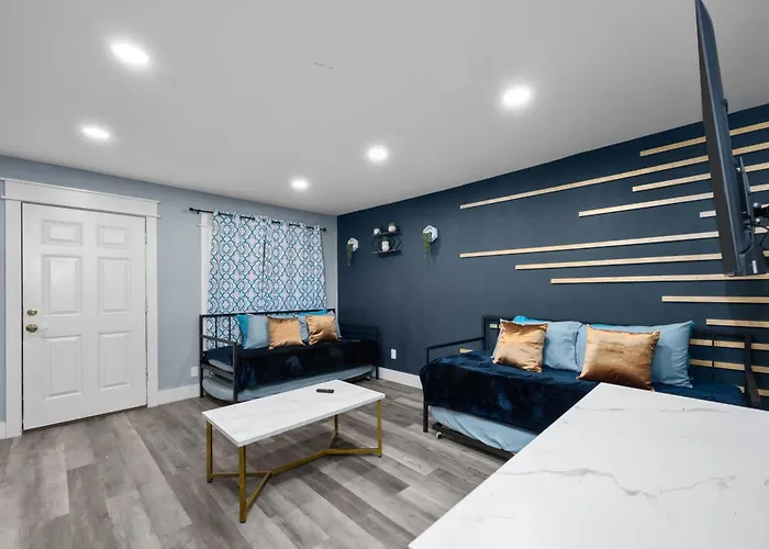Cute And Stylish 1Br Apt With Pool & Free Park